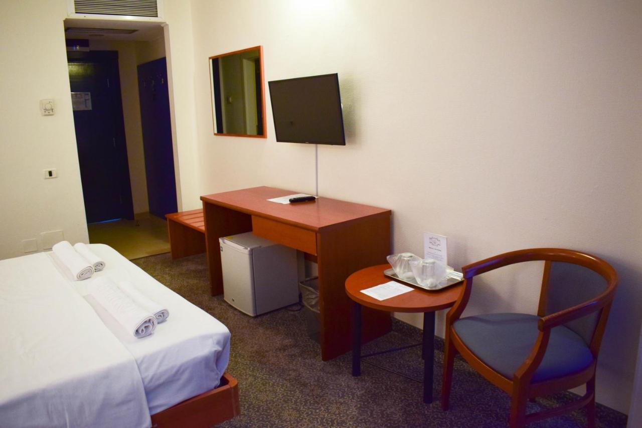 Bavaria Blu Hotel And Conference Centre Mamaia Bagian luar foto